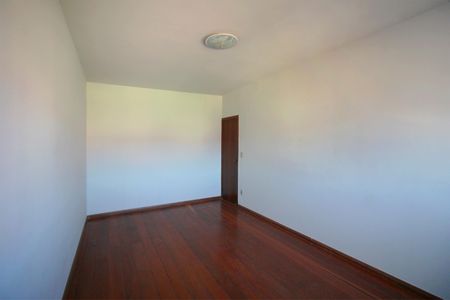 Casa à venda com 508m², 4 quartos e 2 vagasQuarto 6