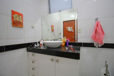 Casa à venda com 508m², 4 quartos e 2 vagasBanheiro da Suíte 