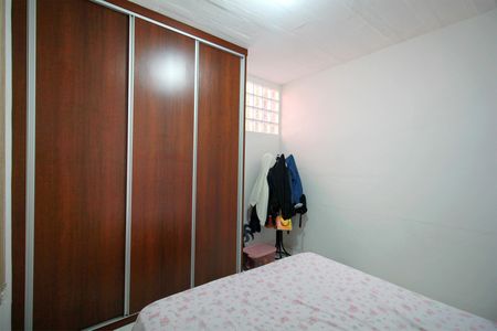 Casa à venda com 508m², 4 quartos e 2 vagasQuarto 1