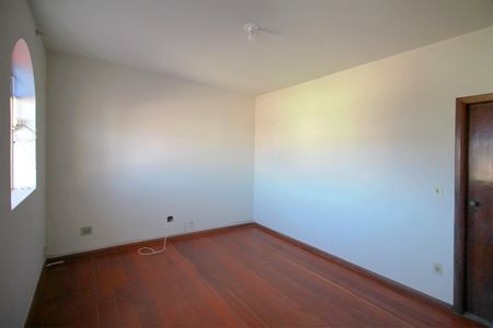 Casa à venda com 508m², 4 quartos e 2 vagasSala 2