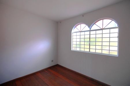 Casa à venda com 508m², 4 quartos e 2 vagasQuarto 3