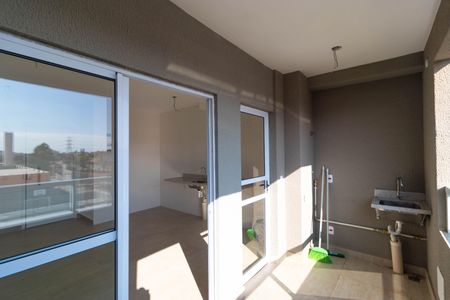 Apartamento à venda com 66m², 2 quartos e 1 vaga Apartamento à venda com 66m², 2 quartos e 1 vagaSacada