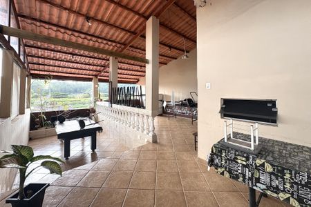 Casa à venda com 240m², 3 quartos e 3 vagasSalão de Lazer