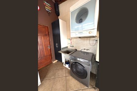 Casa à venda com 240m², 3 quartos e 3 vagasÁrea de Serviço