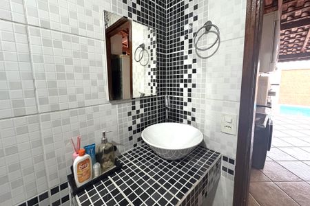 Casa à venda com 240m², 3 quartos e 3 vagasBanheiro de Serviço