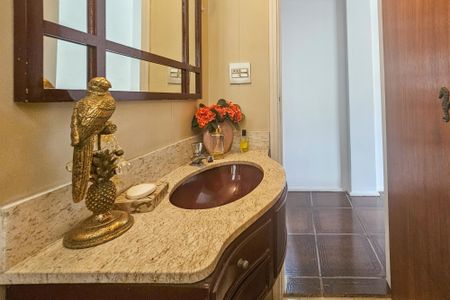 Apartamento para alugar com 185m², 3 quartos e 2 vagasLavabo