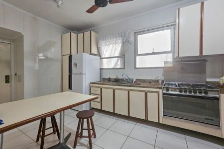 Apartamento para alugar com 185m², 3 quartos e 2 vagasCozinha