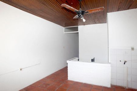 Apartamento para alugar com 120m², 3 quartos e sem vagaCozinha 