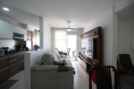 Sala de apartamento à venda com 3 quartos, 70m² em Jacarepaguá, Rio de Janeiro