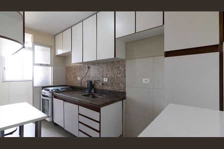 Apartamento à venda com 60m², 2 quartos e 1 vaga Apartamento à venda com 60m², 2 quartos e 1 vagaCozinha