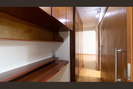 Apartamento à venda com 60m², 2 quartos e 1 vaga Apartamento à venda com 60m², 2 quartos e 1 vagaCorredor