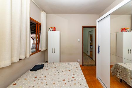 Casa à venda com 374m², 3 quartos e 1 vaga Casa à venda com 374m², 3 quartos e 1 vagaQuarto 2