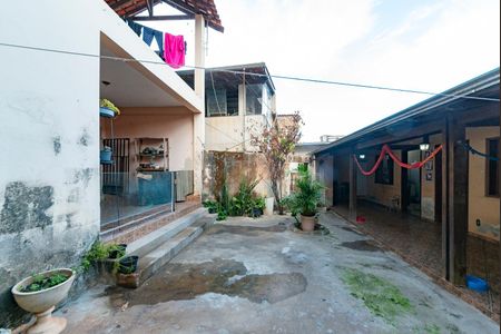 Casa à venda com 374m², 3 quartos e 1 vaga Casa à venda com 374m², 3 quartos e 1 vagaQuintal