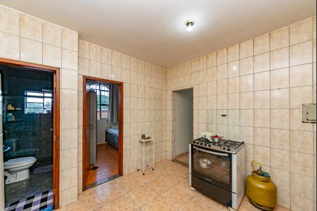 Casa à venda com 374m², 3 quartos e 1 vaga Casa à venda com 374m², 3 quartos e 1 vagaCozinha