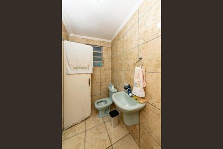 Casa à venda com 374m², 3 quartos e 1 vaga Casa à venda com 374m², 3 quartos e 1 vagaCasa 2 - Banheiro