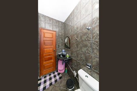 Casa à venda com 374m², 3 quartos e 1 vaga Casa à venda com 374m², 3 quartos e 1 vagaBanheiro Social