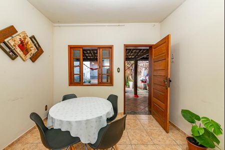 Casa à venda com 374m², 3 quartos e 1 vaga Casa à venda com 374m², 3 quartos e 1 vagaSala 1