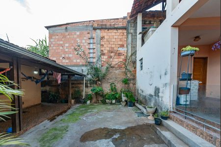 Casa à venda com 374m², 3 quartos e 1 vaga Casa à venda com 374m², 3 quartos e 1 vagaQuintal