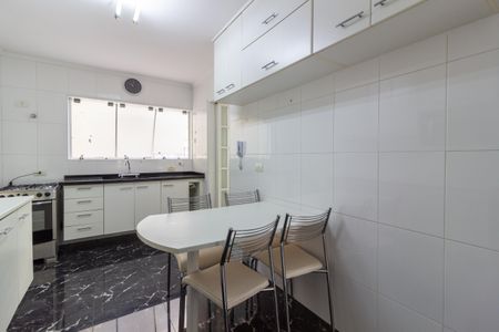Apartamento à venda com 109m², 2 quartos e 2 vagasCozinha