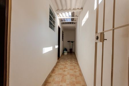 Casa à venda com 125m², 2 quartos e 2 vagasCorredor Externo