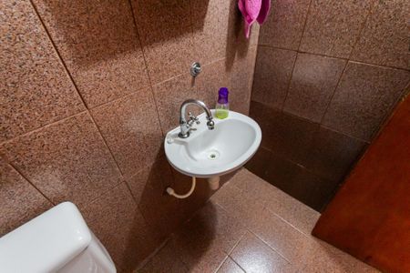 Casa à venda com 125m², 2 quartos e 2 vagasBanheiro de serviço