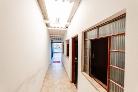 Casa à venda com 125m², 2 quartos e 2 vagasCorredor Externo