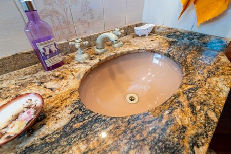 Apartamento à venda com 100m², 2 quartos e 2 vagas Apartamento à venda com 100m², 2 quartos e 2 vagasBanheiro Social