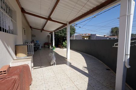 Casa à venda com 87m², 2 quartos e 2 vagasQuintal