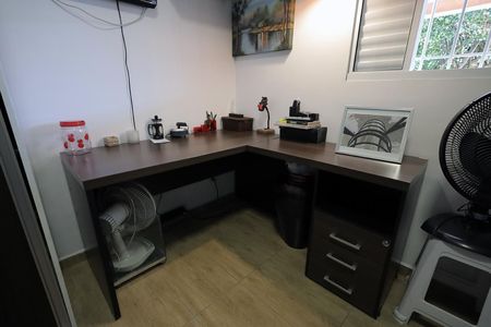 Casa à venda com 87m², 2 quartos e 2 vagasQuarto 