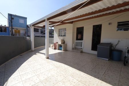 Casa à venda com 87m², 2 quartos e 2 vagasQuintal