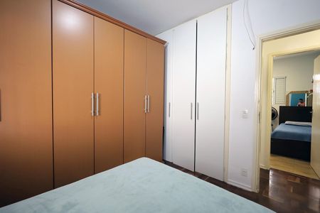 Casa à venda com 87m², 2 quartos e 2 vagas Suíte