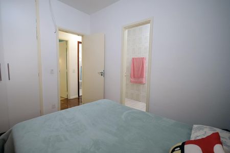 Casa à venda com 87m², 2 quartos e 2 vagas Suíte