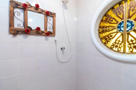 Casa à venda com 230m², 4 quartos e 3 vagasBanheiro 2