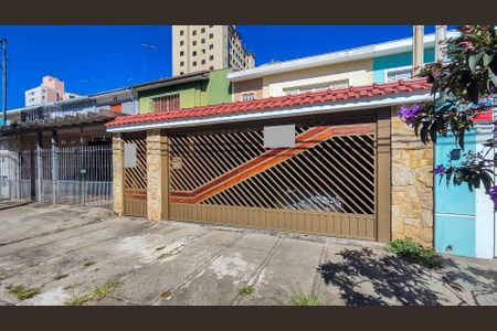 Casa à venda com 230m², 4 quartos e 3 vagasFachada