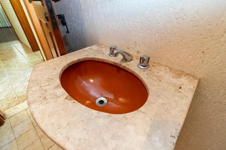 Casa à venda com 230m², 4 quartos e 3 vagasBanheiro 