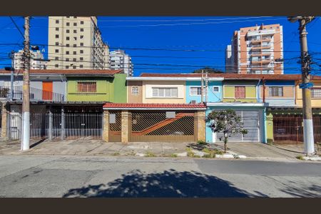 Casa à venda com 230m², 4 quartos e 3 vagasFachada