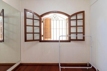 Casa à venda com 230m², 4 quartos e 3 vagasSuíte 2