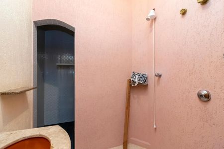 Casa à venda com 230m², 4 quartos e 3 vagasBanheiro 