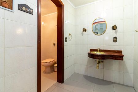 Casa à venda com 230m², 4 quartos e 3 vagasLavabo