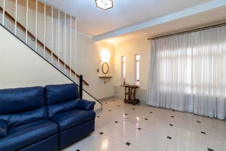 Casa à venda com 230m², 4 quartos e 3 vagasSala 