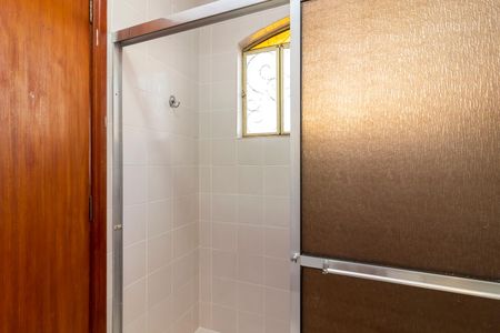 Casa à venda com 230m², 4 quartos e 3 vagasBanheiro da Suíte 2