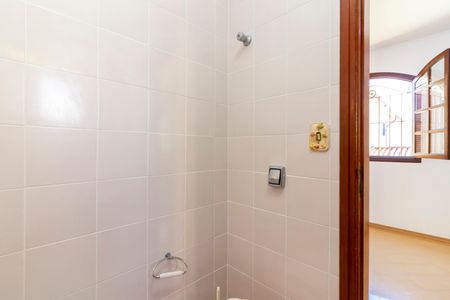 Casa à venda com 230m², 4 quartos e 3 vagasBanheiro da Suíte 2