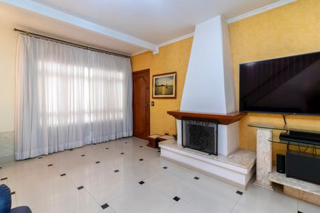 Casa à venda com 230m², 4 quartos e 3 vagasSala 