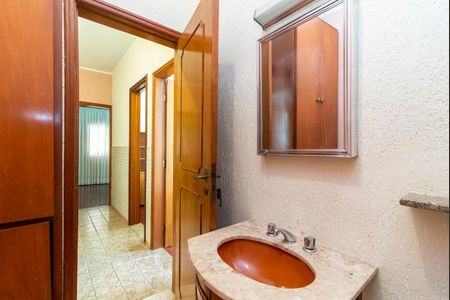 Casa à venda com 230m², 4 quartos e 3 vagasBanheiro 