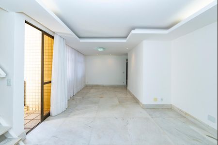 Apartamento à venda com 220m², 3 quartos e 2 vagas Apartamento à venda com 220m², 3 quartos e 2 vagasSala 1