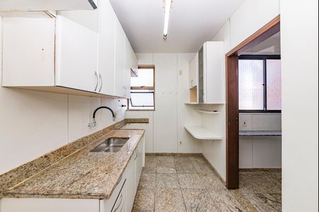 Apartamento à venda com 220m², 3 quartos e 2 vagas Apartamento à venda com 220m², 3 quartos e 2 vagasCozinha