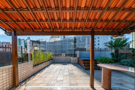 Apartamento à venda com 220m², 3 quartos e 2 vagas Apartamento à venda com 220m², 3 quartos e 2 vagasVaranda