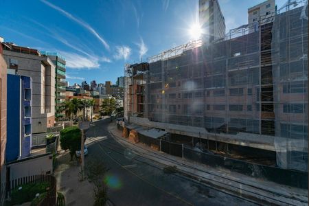 Apartamento à venda com 220m², 3 quartos e 2 vagas Apartamento à venda com 220m², 3 quartos e 2 vagasQuarto 2