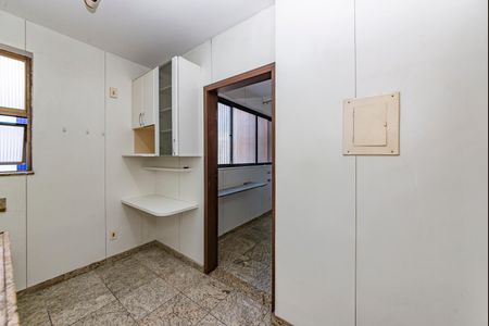Apartamento à venda com 220m², 3 quartos e 2 vagas Apartamento à venda com 220m², 3 quartos e 2 vagasCozinha