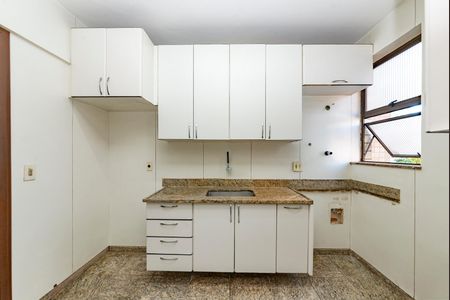 Apartamento à venda com 220m², 3 quartos e 2 vagas Apartamento à venda com 220m², 3 quartos e 2 vagasCozinha